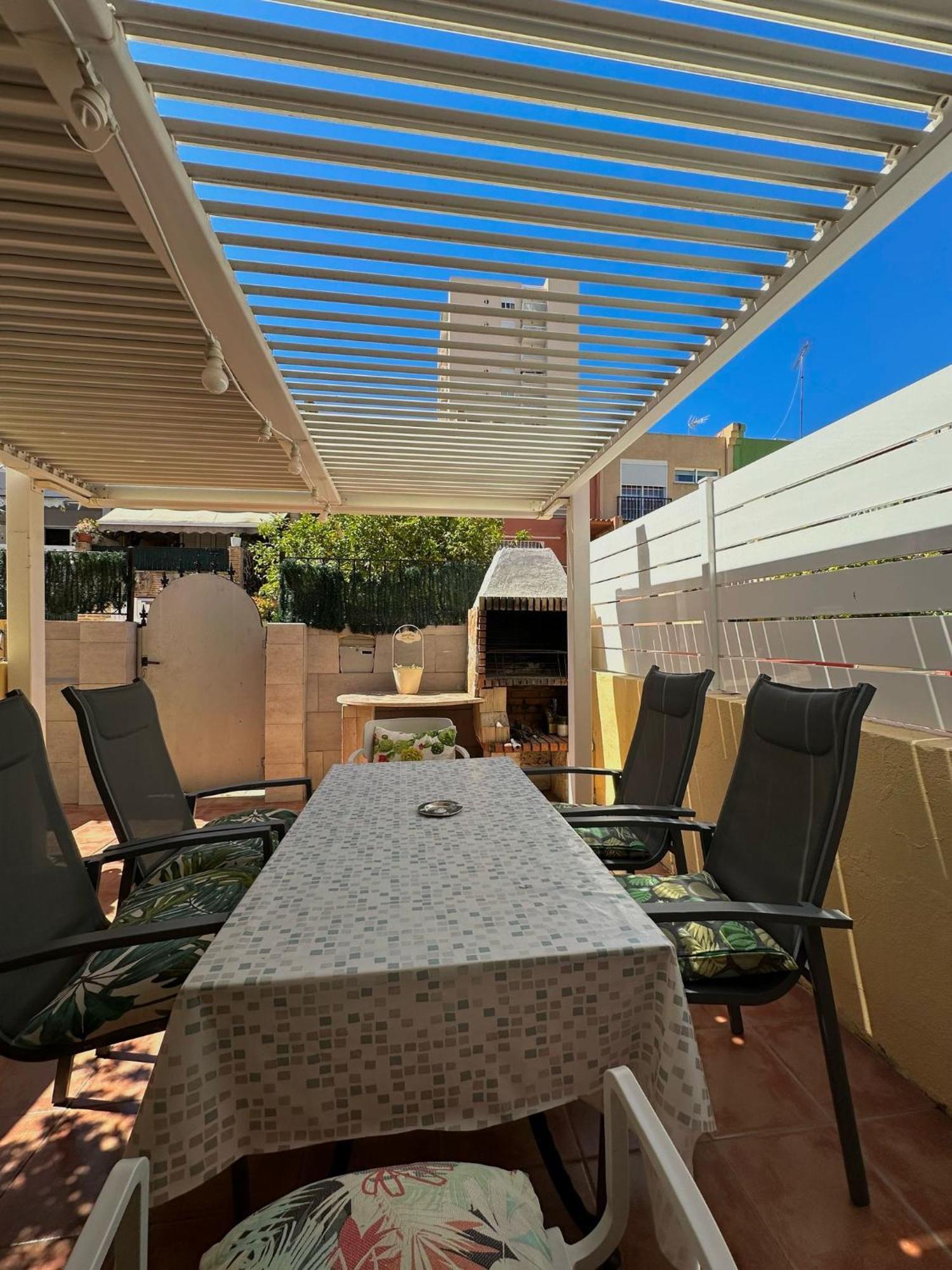 Apartamento Barbacoa, Piscina Y Playa بويبلا دي فارنالس المظهر الخارجي الصورة